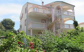 Gardenia Apartments
