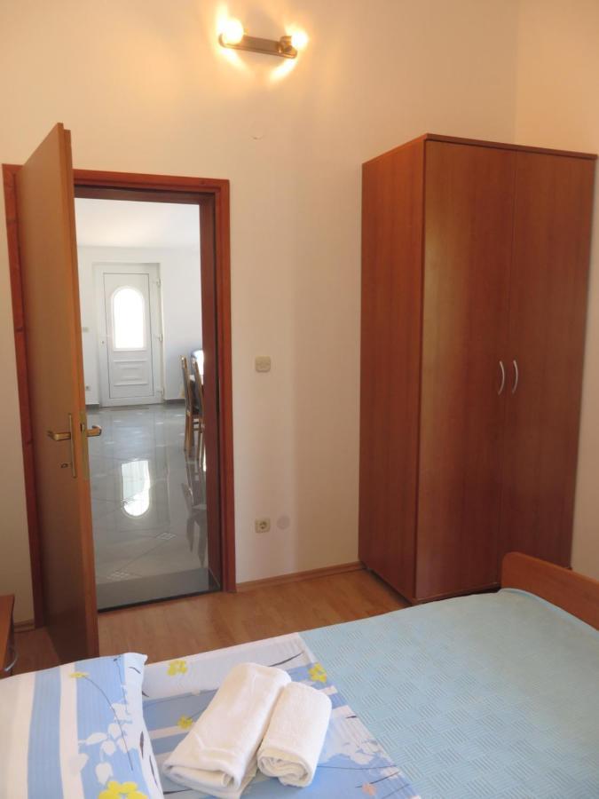 Gardenia Apartments Pakoštane Exterior foto