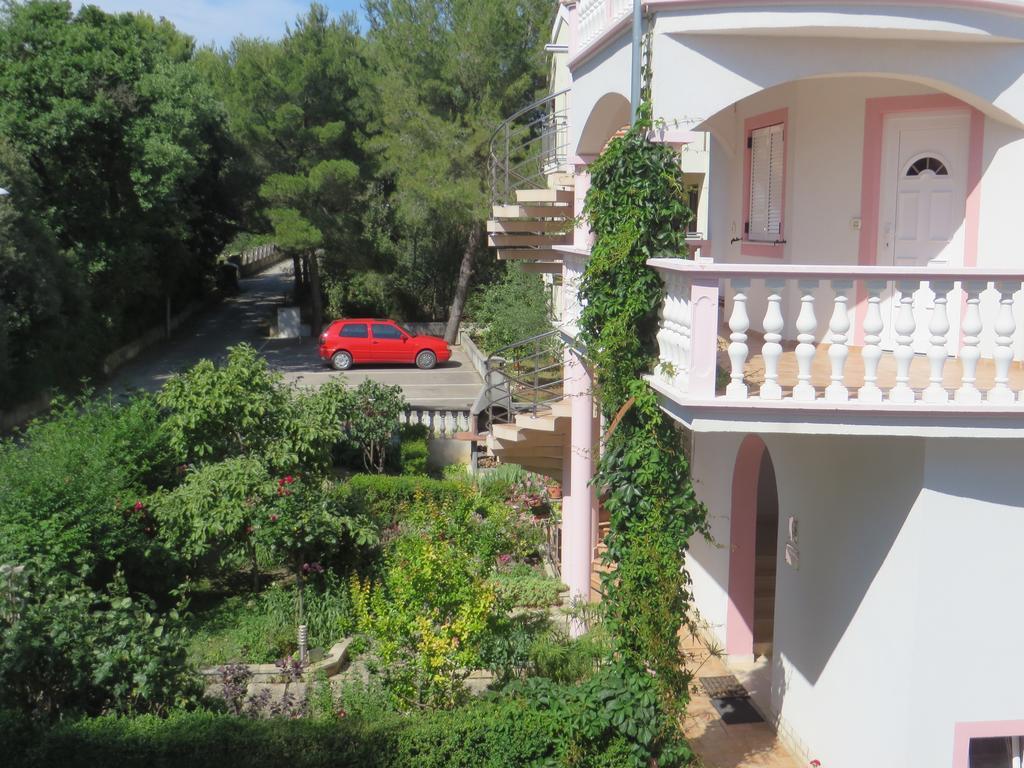 Gardenia Apartments Pakoštane Exterior foto