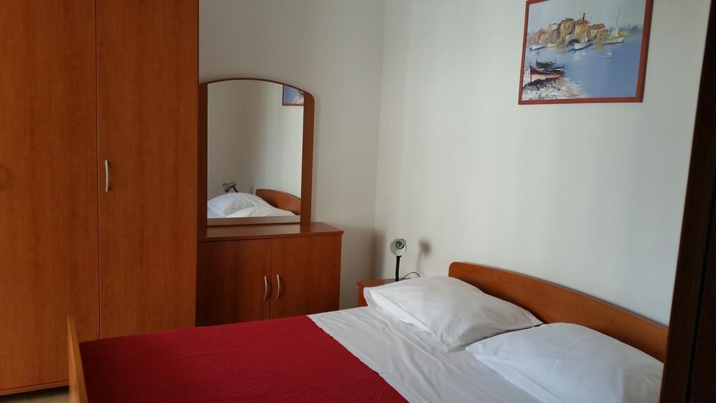 Gardenia Apartments Pakoštane Exterior foto